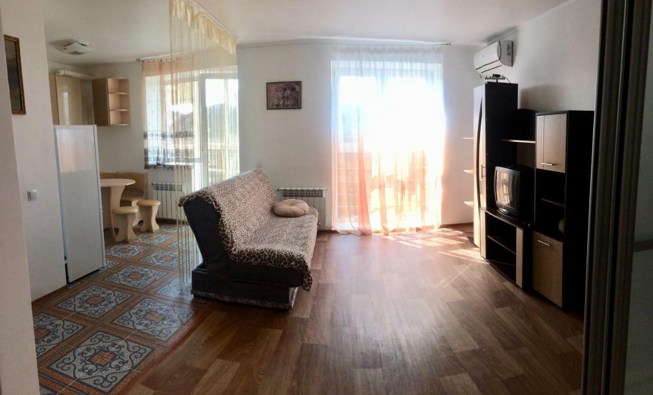 Studio Apartment In Center Πολτάβα Εξωτερικό φωτογραφία