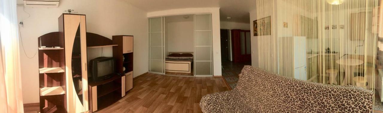 Studio Apartment In Center Πολτάβα Εξωτερικό φωτογραφία